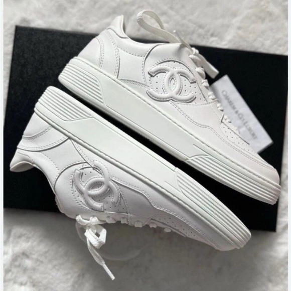 CHANEL Classic White Sneakers for Women - Picture 3 of 4